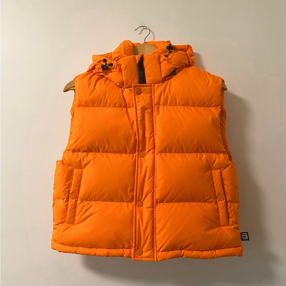 Aritzia TNA Super Puff Shorty Vest